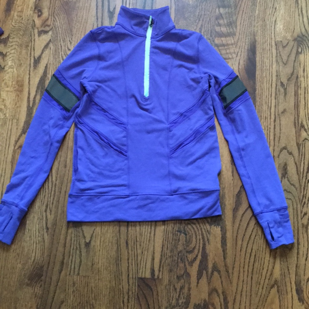 Like new Ivivva half zip top, sz 12